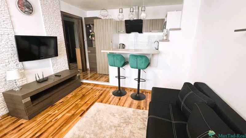 obývačka s kuchyňou