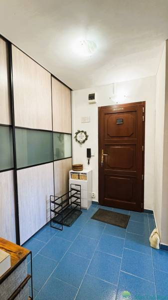 vchodové dvere.jpeg