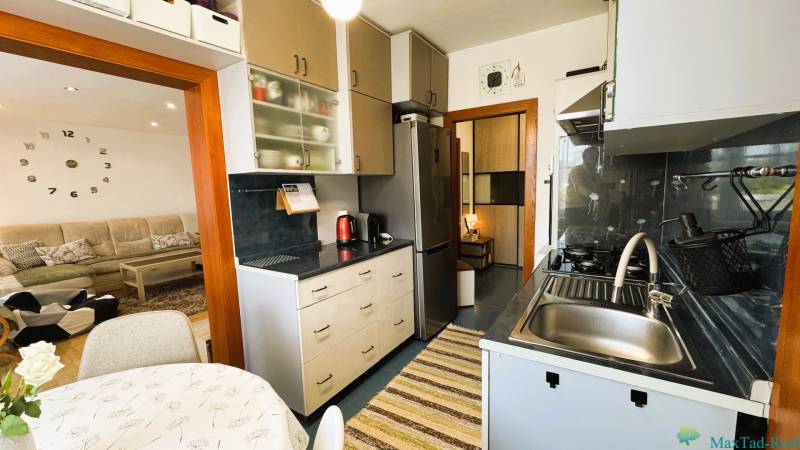 kuchyna od okna.jpeg