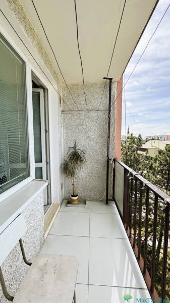 loggia.jpeg