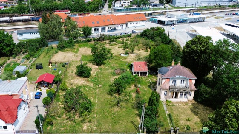 Jána Husa 10, Trebišov