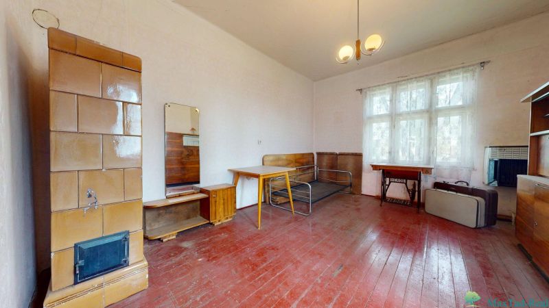 izba pri balkóne