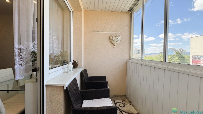 loggia.jpeg