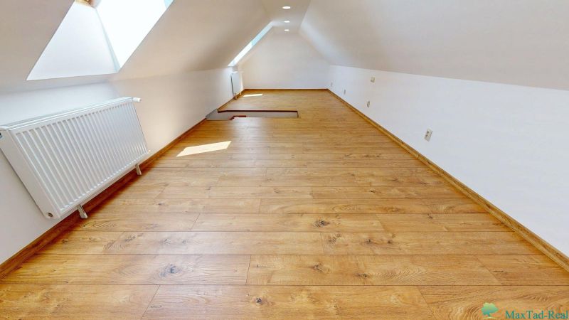 podkrovná izba 27,5 m2