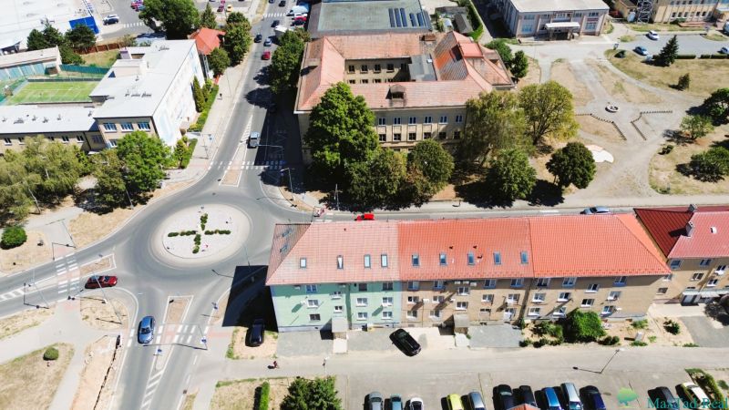 oproti Gymnázia