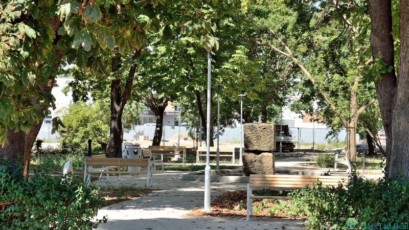 neďaleký park